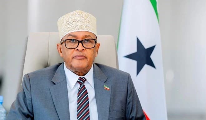 Official portrait of H.E. Abdirahman Mohamed Abdullahi, President of the Republic of Somaliland
